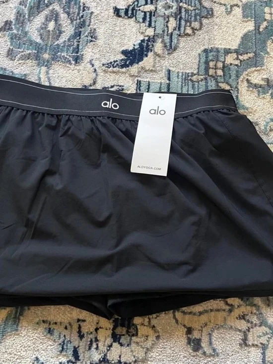 ALO Yoga Black Athletic Mini Skirt with Logo Waistband