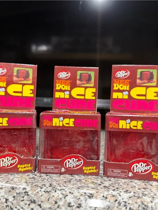 Nice Cube Kids Squishy Toy - Red