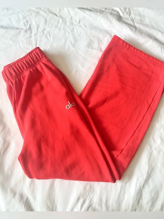 ALO Yoga  Red hot summer Lounge Joggers