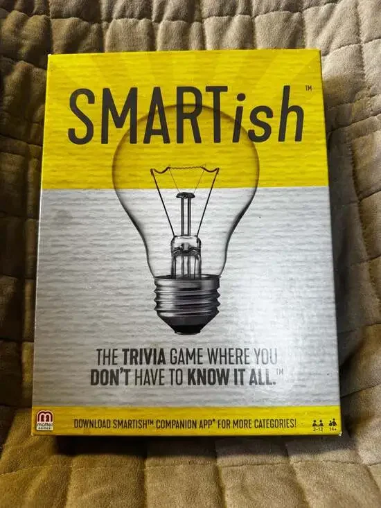 Mattel Games SMARTish Trivia Strategy Board Game COMPLETE