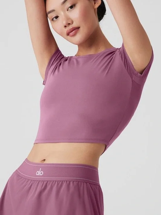 Alo Yoga Alosoft Crop Finesse Short Sleeve in Soft Mulberry
