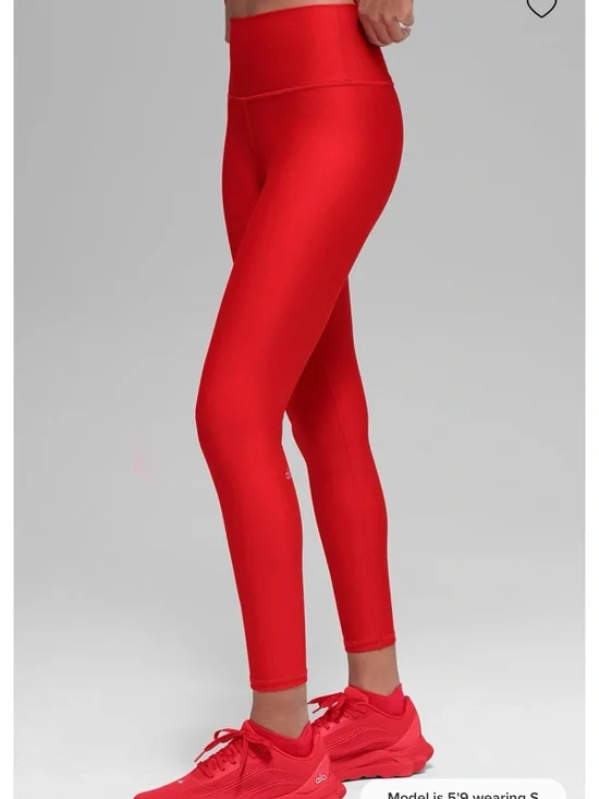 ALO 7/8 High-Waist Airlift Legging in Bright Red - Small