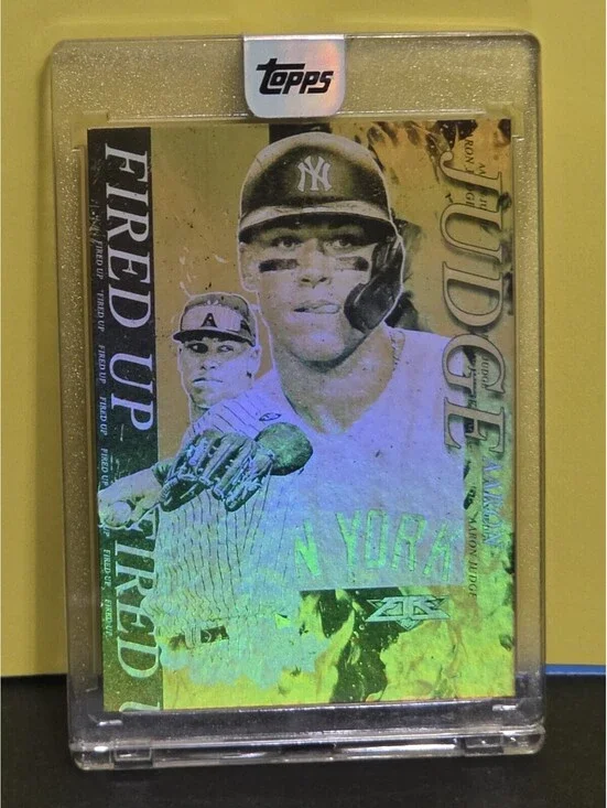 Aaron Judge Refractor Card Topps Fire Gold Insert  BaseballYankees Sealed