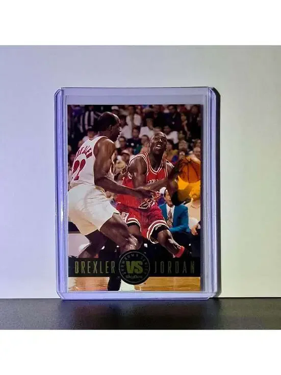 Michael Jordan 1993-94 Skybox Showdown Series VS Clyde Drexler #SS11 Card Bulls