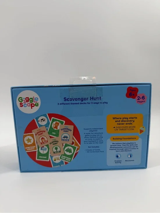 Scavenger Hunt Kids Card Game - Blue/Red NIB