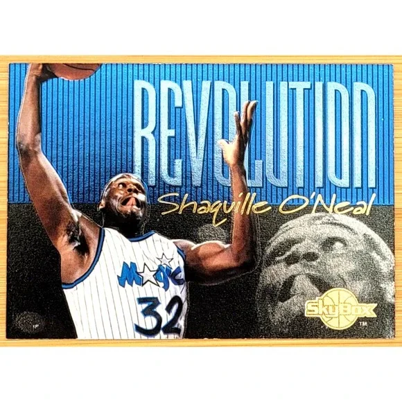 1994-95 SKYBOX  SHAQUILLE O'NEAL REVOLUTION