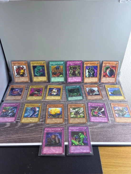 Yu-Gi-Oh! Lot of 20 Vintage Cards • Monsters/Spells/Traps Mix LP/MP