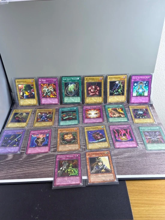Yu-Gi-Oh! Lot of 20 Vintage Cards • Sangan • Metamorphosis • Mixed LP/MP