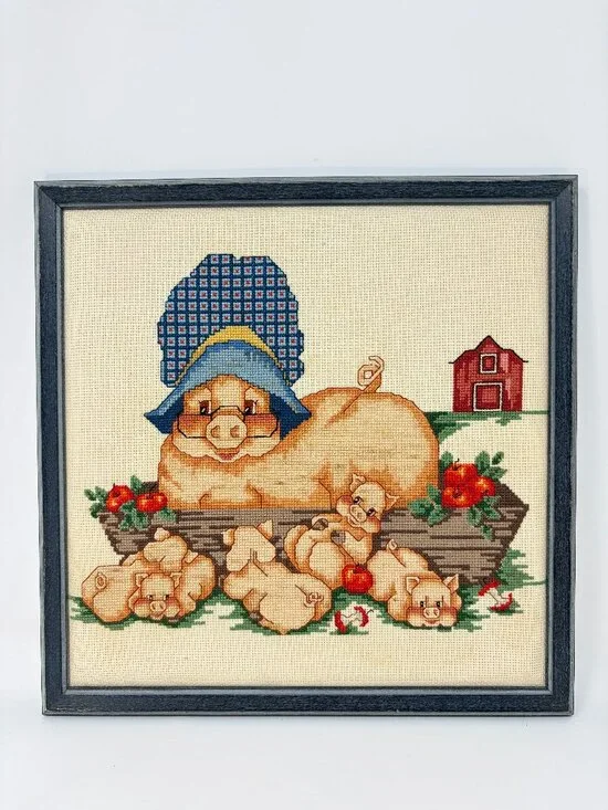 VTG Handmade Framed Cross Stitch Momma Pig & Piglets, 