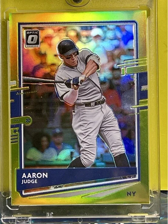 Aaron Judge Refractor  Panini Optic Prizm Card Yankees Free Case