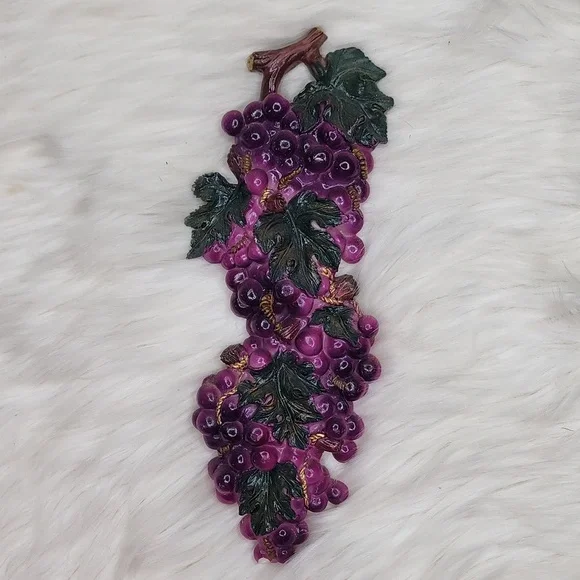 Decorative Hanging Purple Grapes Wall Decor