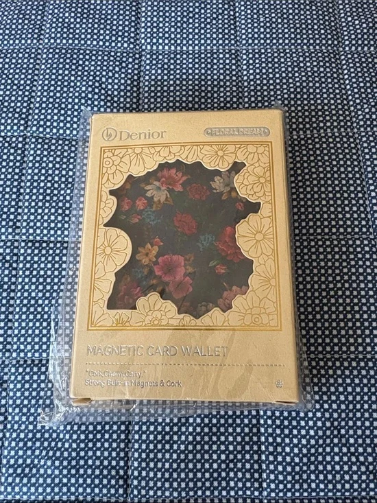Floral Magnetic Card Wallet — Floral Dream