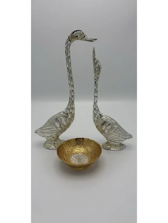 Indian Handricrafts Decor Set-Dual Tone Aluminum Kissing Swan Couple Statue