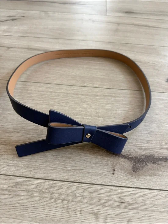 NWoT Navy Bow-Accent woman’s Leather Belt
