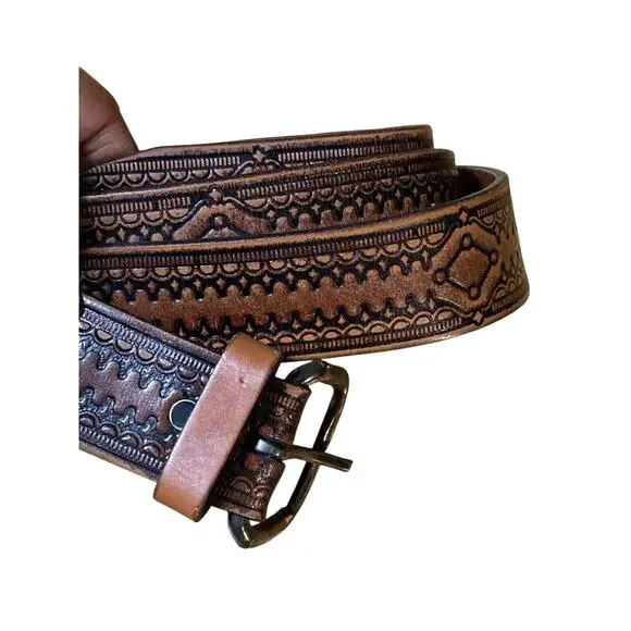 Tooled Men’s Leather‎ Belt Size 44 Brown Black Embossed