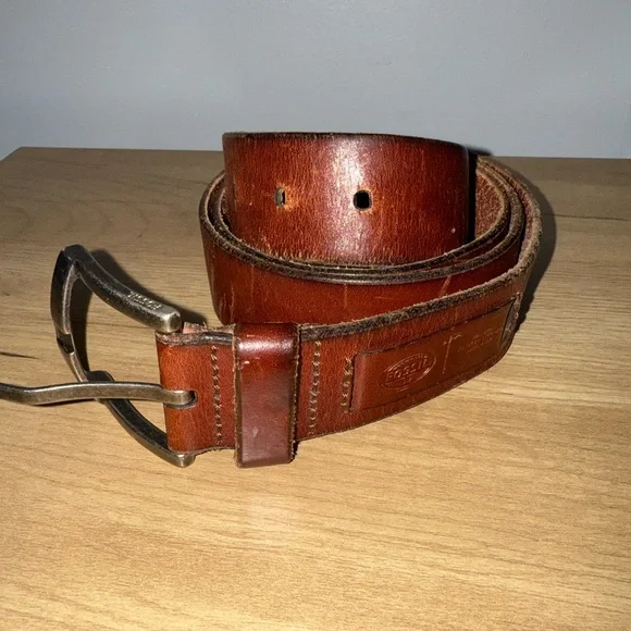 Vintage Fossil Brown Belt Genuine Leather Silver Buckle Men’s size 42‎ 48”