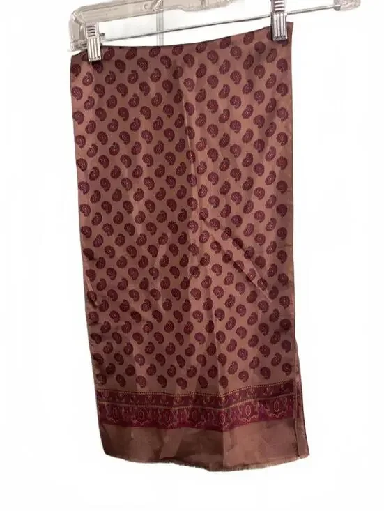 Oscar de la Renta Brown and Burgundy Paisley Patterned Women's  Silk Scarf