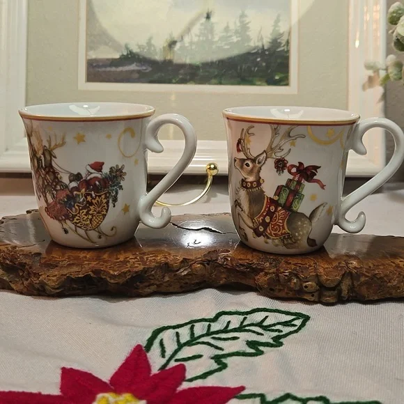Williams Sonoma 'Twas The Night Before Christmas Rare Set Of Two Espresso Cups.