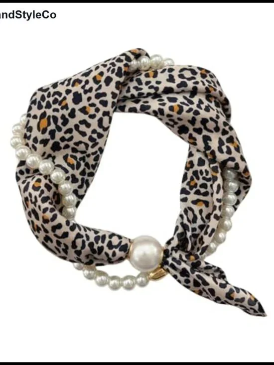 Women's Silk Neck Scarf with Magnetic Closure, Satin Square, Floral Print