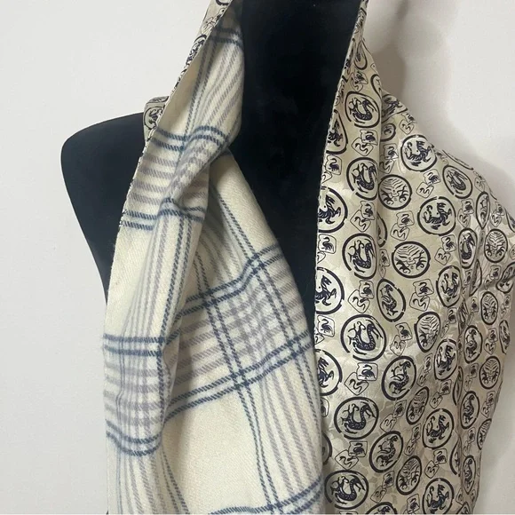 Women’s Echarpe Laine‎ Et Soie Luxury Silk/Wool Double Sided Tassel Scarf 49.5”