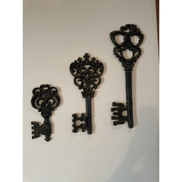 Vtg Syroco Dart Skeleton Keys Wall Decor Set Of 3 Mid Century Plastic Black/gold