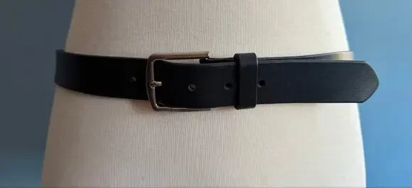 GAP Distressed Black Leather Belt Mens sz 36
