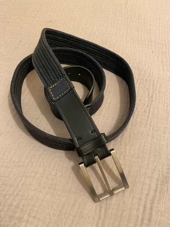 TUMI Men's Black Woven Elastic Belt with Leather Trim. 120