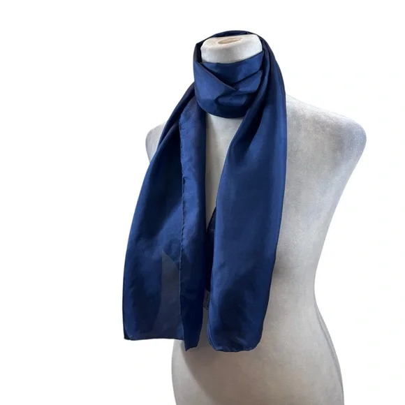 Ladies Navy Blue Vintage Hand Rolled Silk‎ Scarf