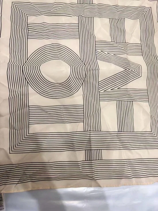 Toteme Women's Cream and Black Geometric Silk Scarf