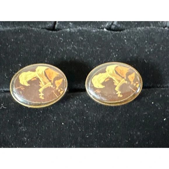 Vintage Equestrian Horse Head Oval Cufflinks Gold Tone Brown Amber Toggle Back