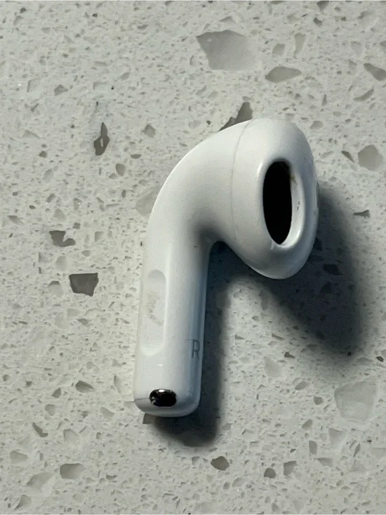 Genuine Apple AirPods 4 (R) A3050 Right side Replacement ONLY
