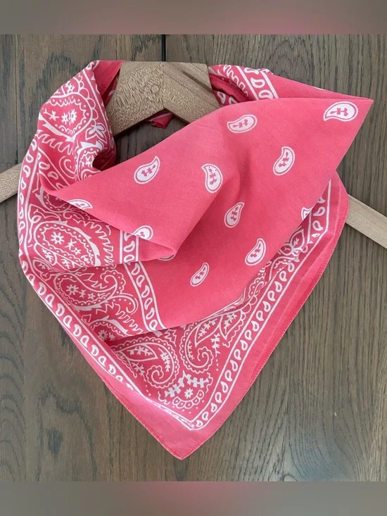 Vintage Paisley Cotton Bandana Scarf in Coral Pink and White 20