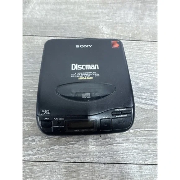 Sony Discman D-33 Portable CD Player - Mega Bass - Black - 1992 - Tested & Works