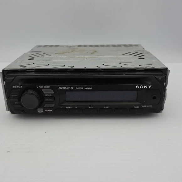 Sony CDX-GT310 Car Radio FM/MW/LW CD Player Mp3/WMA AUX