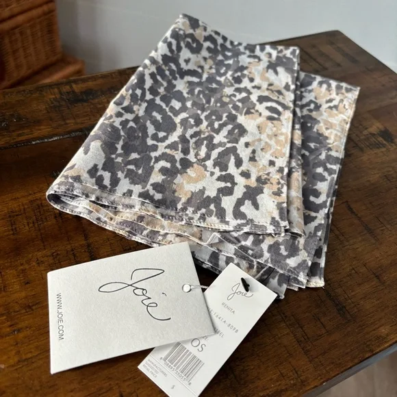 Joie Women's Renita Lightweight Animal Print Cotton Scarf NEW