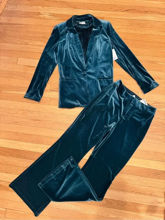 Nine West Velvet Blazer & Wide-Leg Pants Set w/ Mock Neck Pleated Top - Green