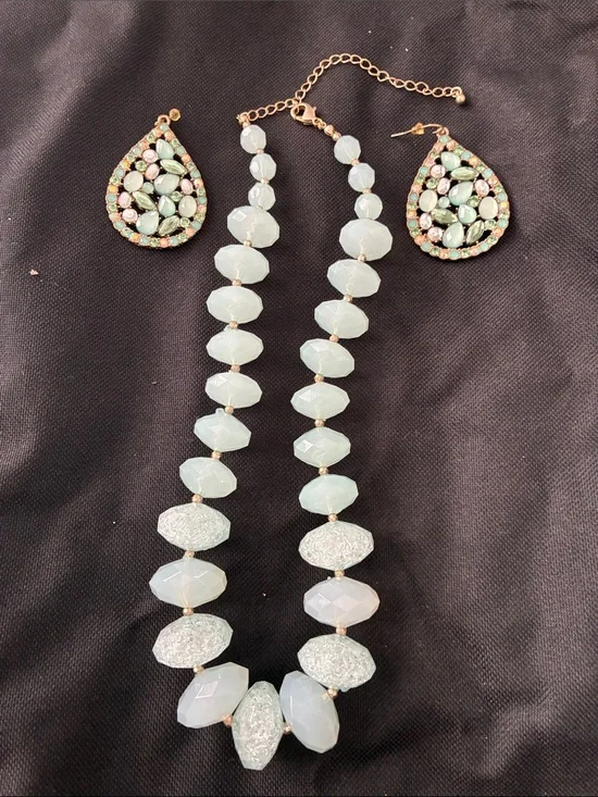 Park Lane Elegant Mint Teardrop Earrings and Beaded 16” Necklace Set