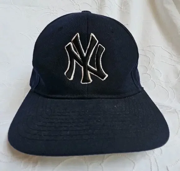 Vintage New York Yankees Fitted Hat Size 7 Made In Korea MLB Wool Blend Navy Cap