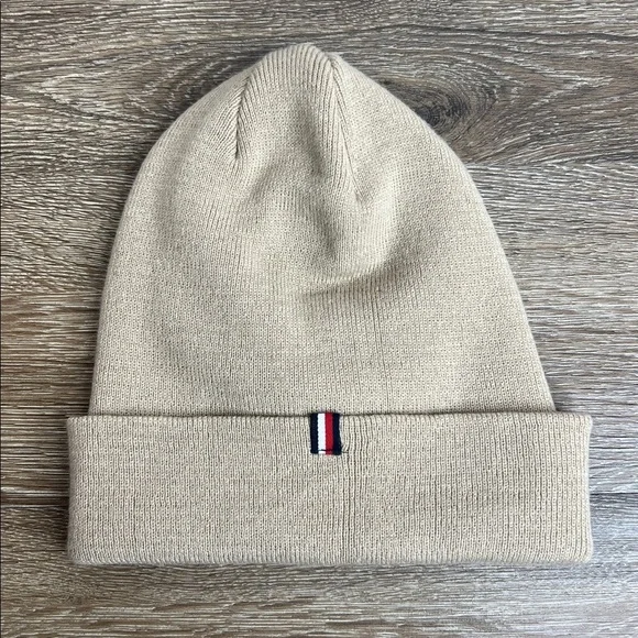 🤍 Tommy Hilfiger Classic Beige Knit Beanie | One Size