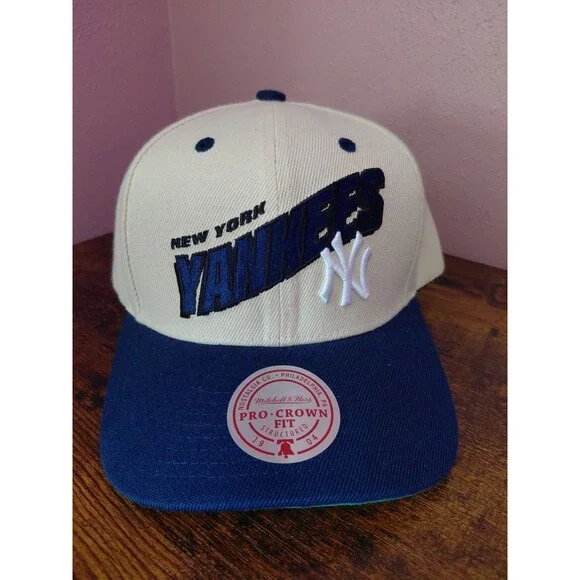 Mitchell & Ness New York Yankees MLB Retro Type Pro Crown Snapback Hat Cap