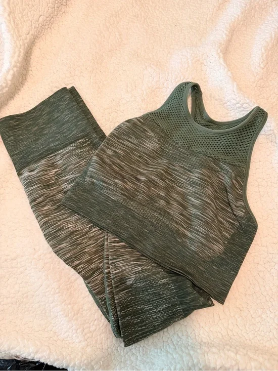 JoyLab Seamless Mesh-Back Crop Top & Leggings Set - Olive