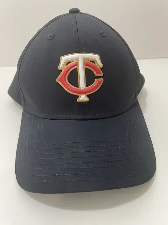 Minnesota Twins New Era 39THIRTY Fitted Hat L/XL MLB Navy Logo MLB