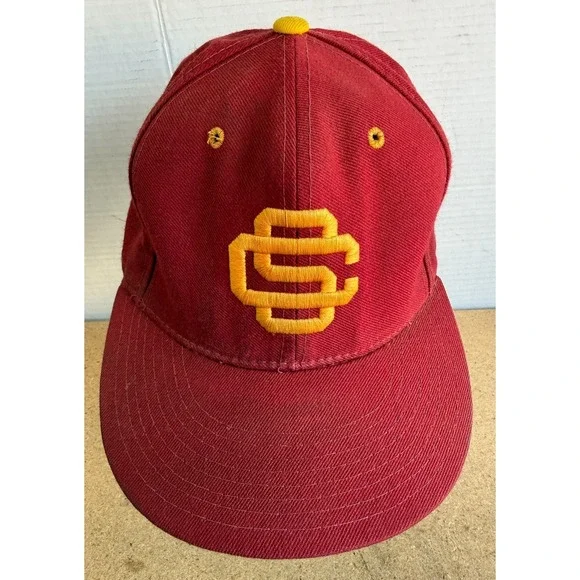VTG USC Trojans Red Hat Cap‎ New Era Size 7 3/8 30% Wool/ 70% Acrylic Fitted