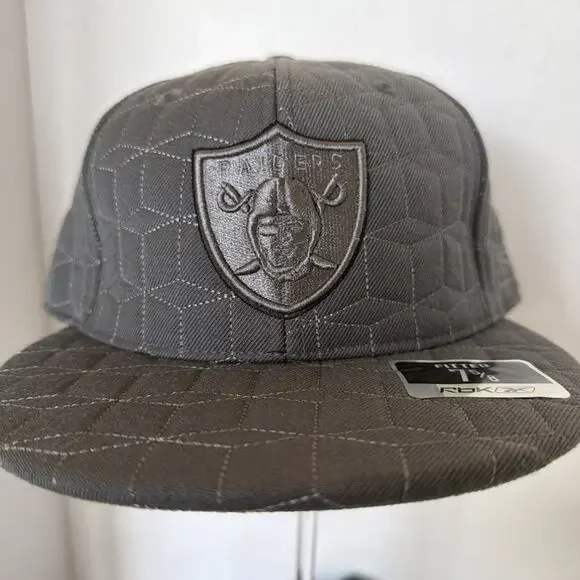 Reebok Las Vegas Raiders NFL Quilted Pattern Gray Fitted Hat 7 5/8
