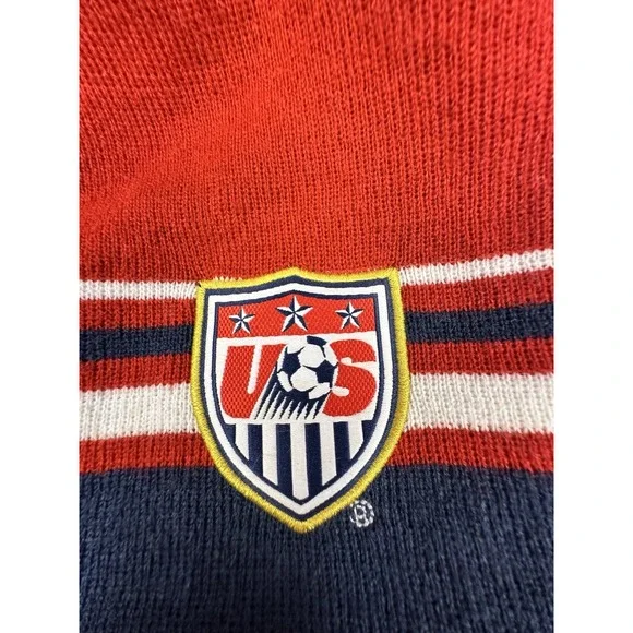 US Men's National SOCCER KNIT Beanie Hat: RED WHITE AND BLUE‎ Embroidered USA
