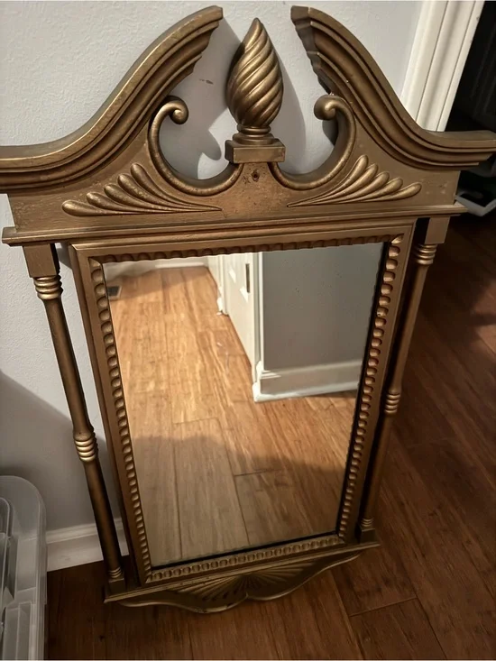Ornate Gold Wall Mirror with Decorative Frame