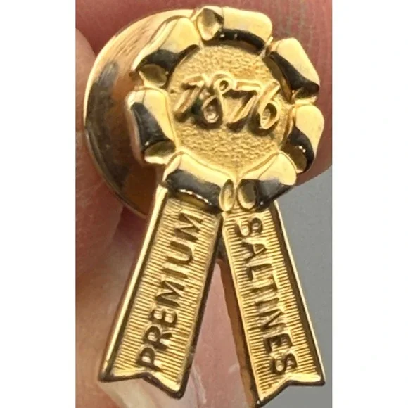 Vintage Premium Saltines Lapel Pin Advertising Ribbon Gold Tone 1976 3/8