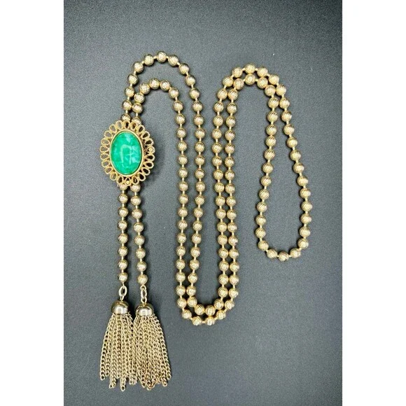 Ref No. 1571 Vintage D&E Juliana for Avon Ming Green Lariat Tassel Necklace