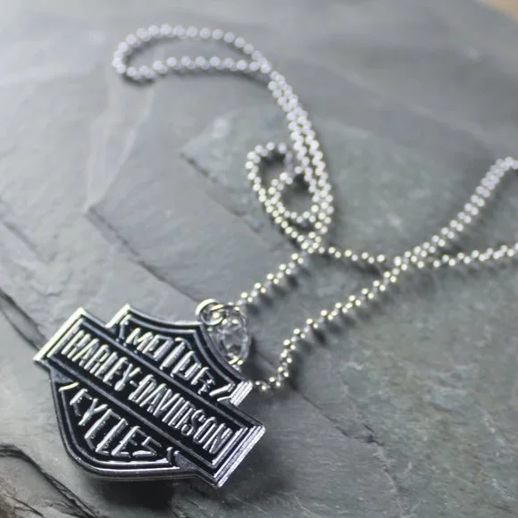 HARLEY DAVIDSON Bar and Shield Metal Penda…