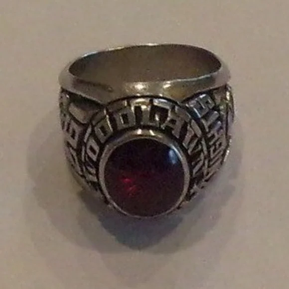 Vintage Woodlawn High School Class Ring Mens Silver bold Red Stone 1979 Knights